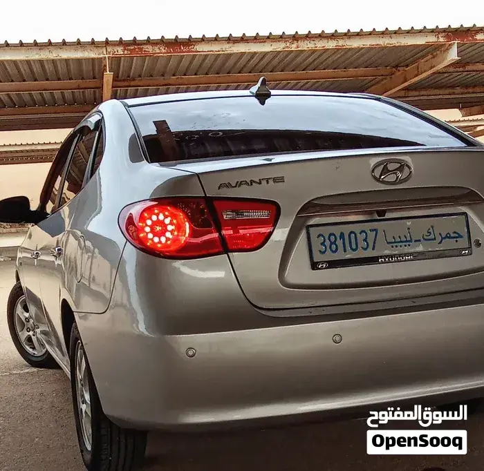 Hyundai Avante 2010 photo 2