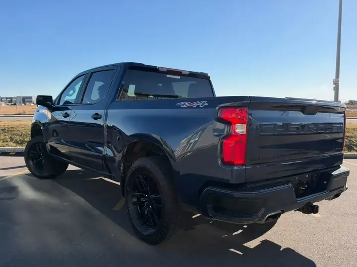 Chevrolet Silverado 1500 2021 photo 2