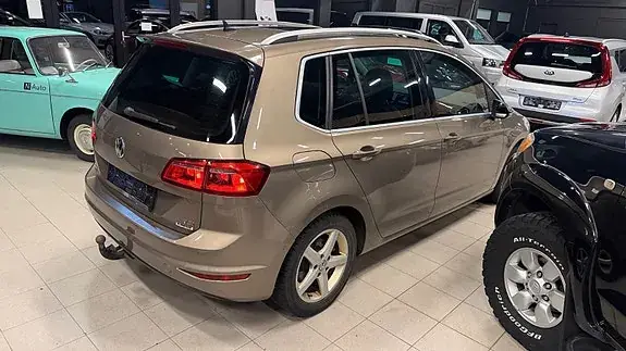 Volkswagen Golf Sportsvan 2014 photo 2