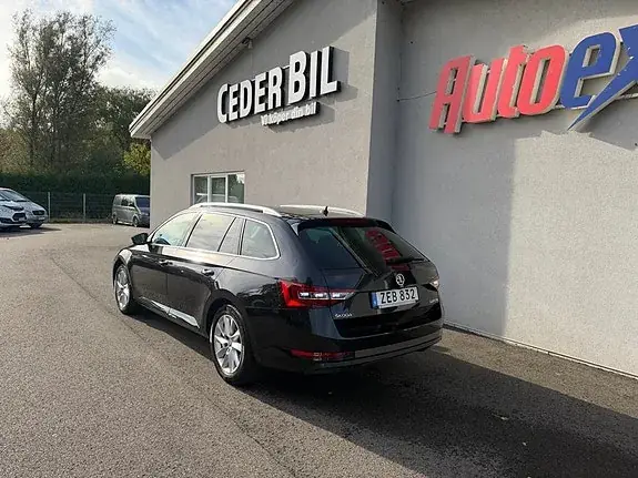 Skoda Superb 2018 photo 3