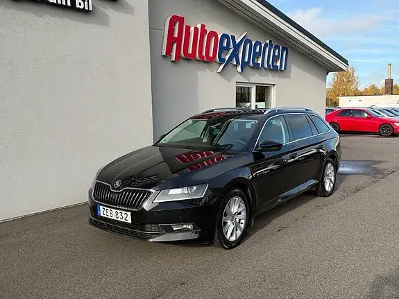 Skoda Superb 2018 photo 2