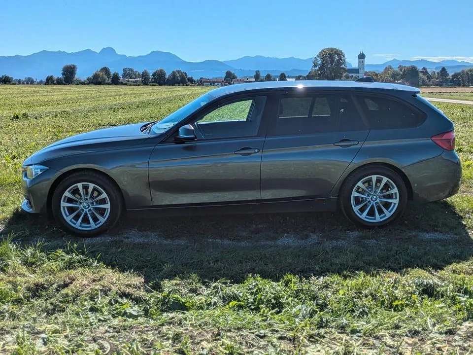 BMW 320I