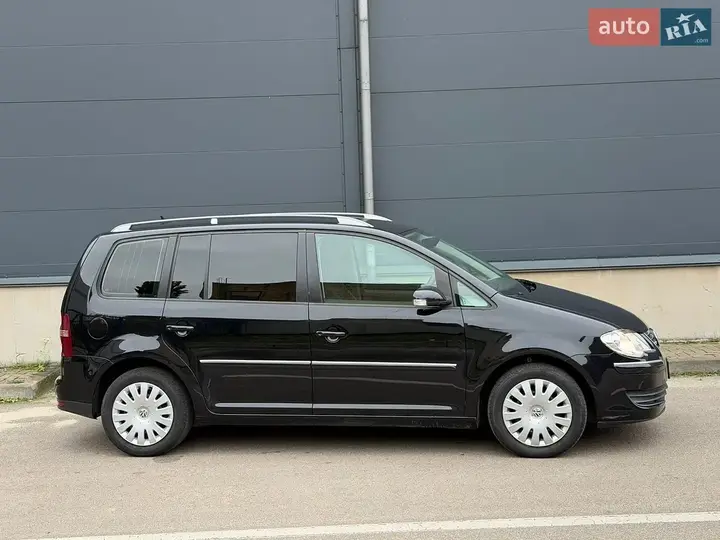 Volkswagen Touran 2008 photo 5