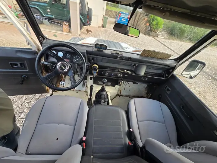 Land Rover Defender 1989 photo 5