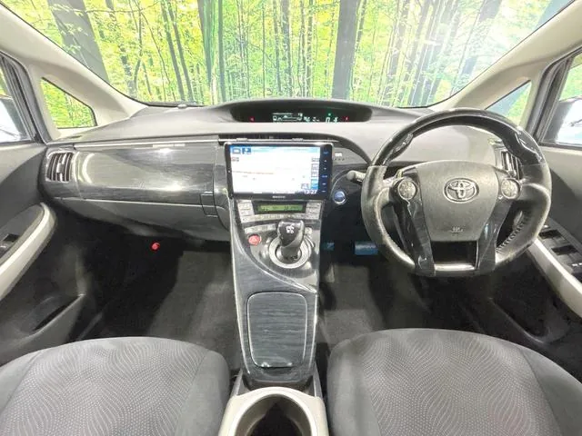 Toyota Prius 2014 photo 2