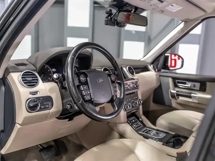 Land Rover Lr4 2016 photo 5