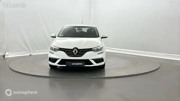 Renault Megane 2019 photo 2