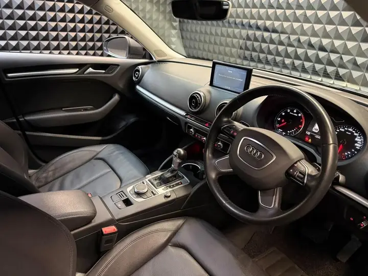 Audi A3 2016 photo 2