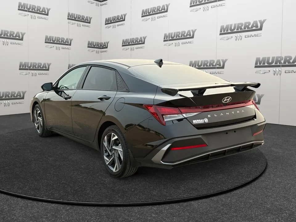 Hyundai Elantra 2025 photo 4