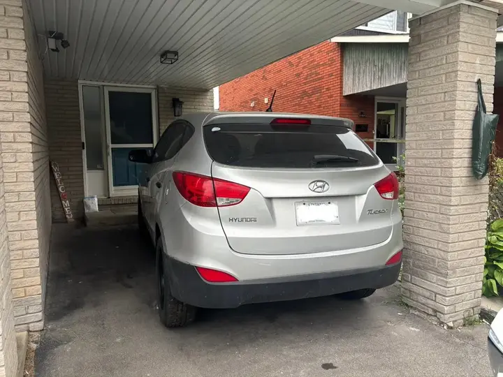 Hyundai Tucson 2011 photo 4
