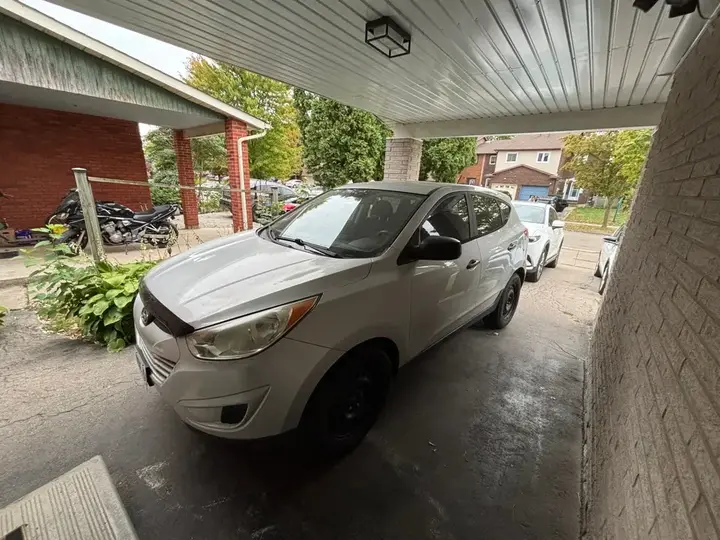 Hyundai Tucson 2011 photo 3