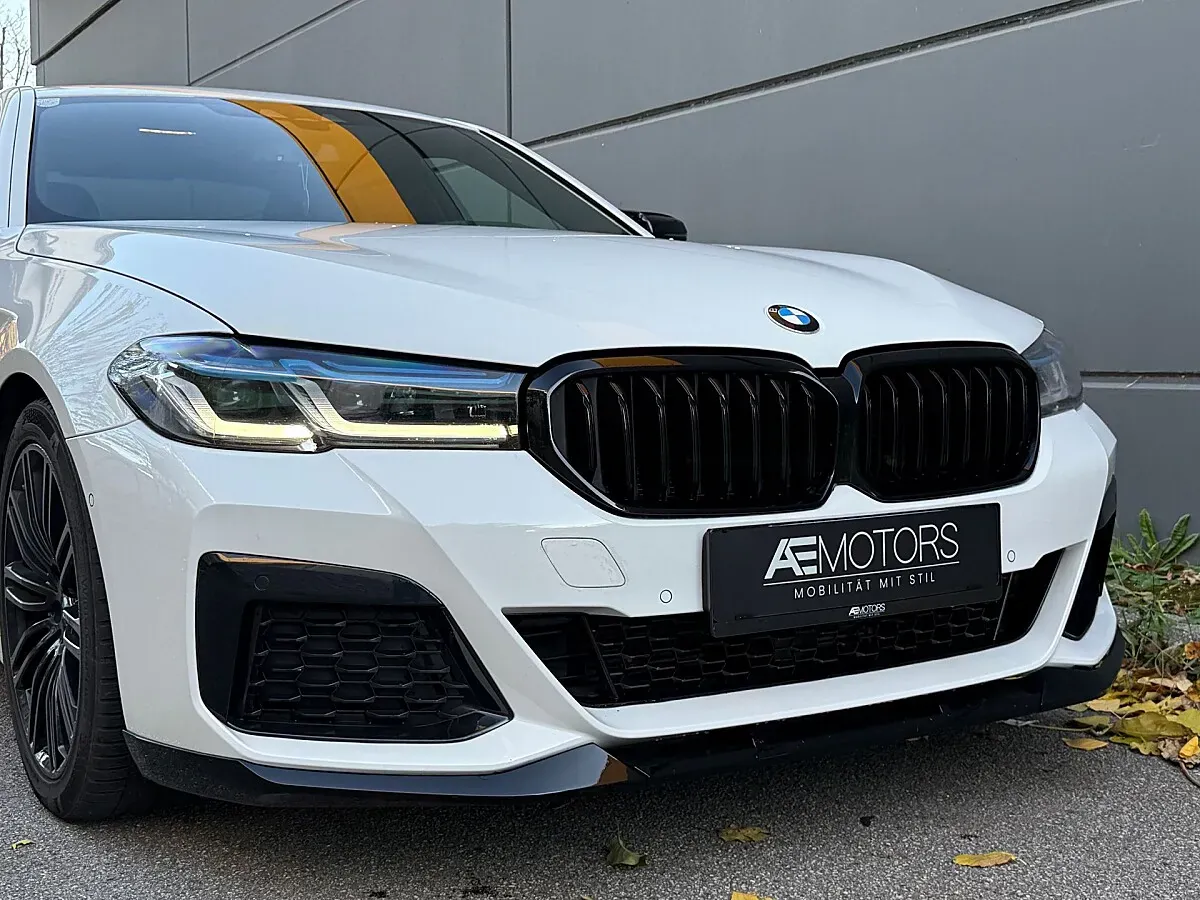 BMW 5 Series 2018 photo 3