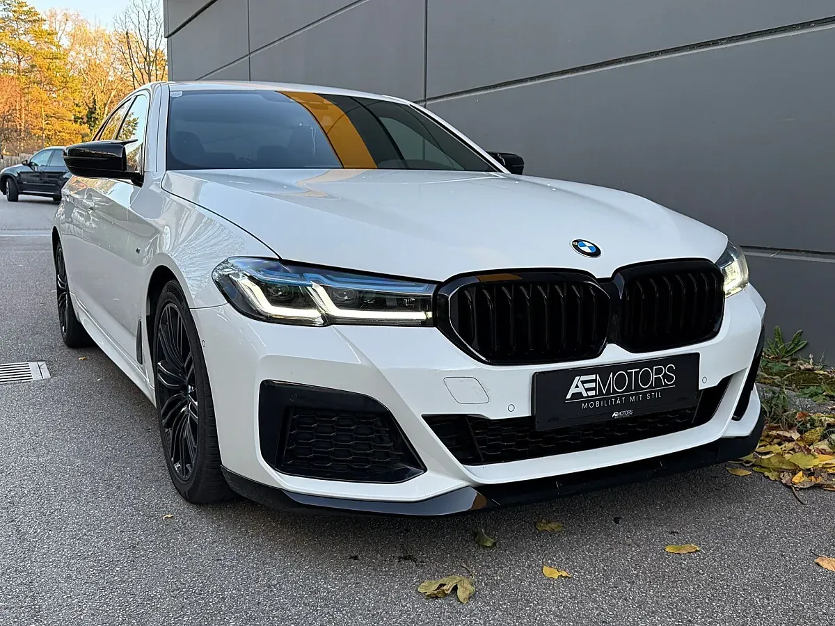 BMW 5 Series 2018 photo 2