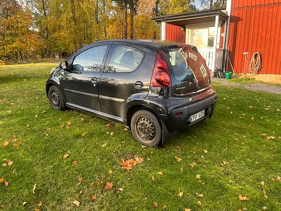 Peugeot 107 2012 photo 5