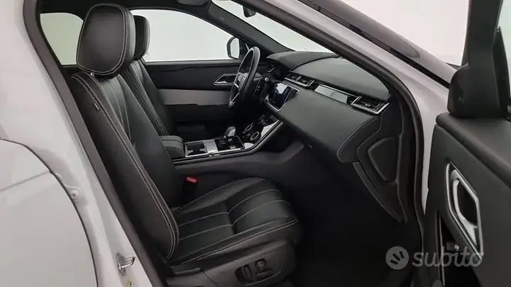 Land Rover Range Rover Velar 2023 photo 3