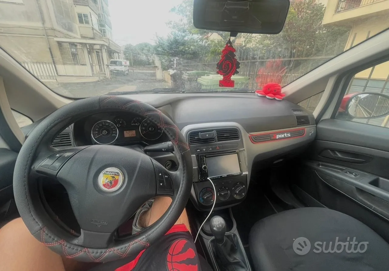 Fiat Grande Punto 2023 photo 2