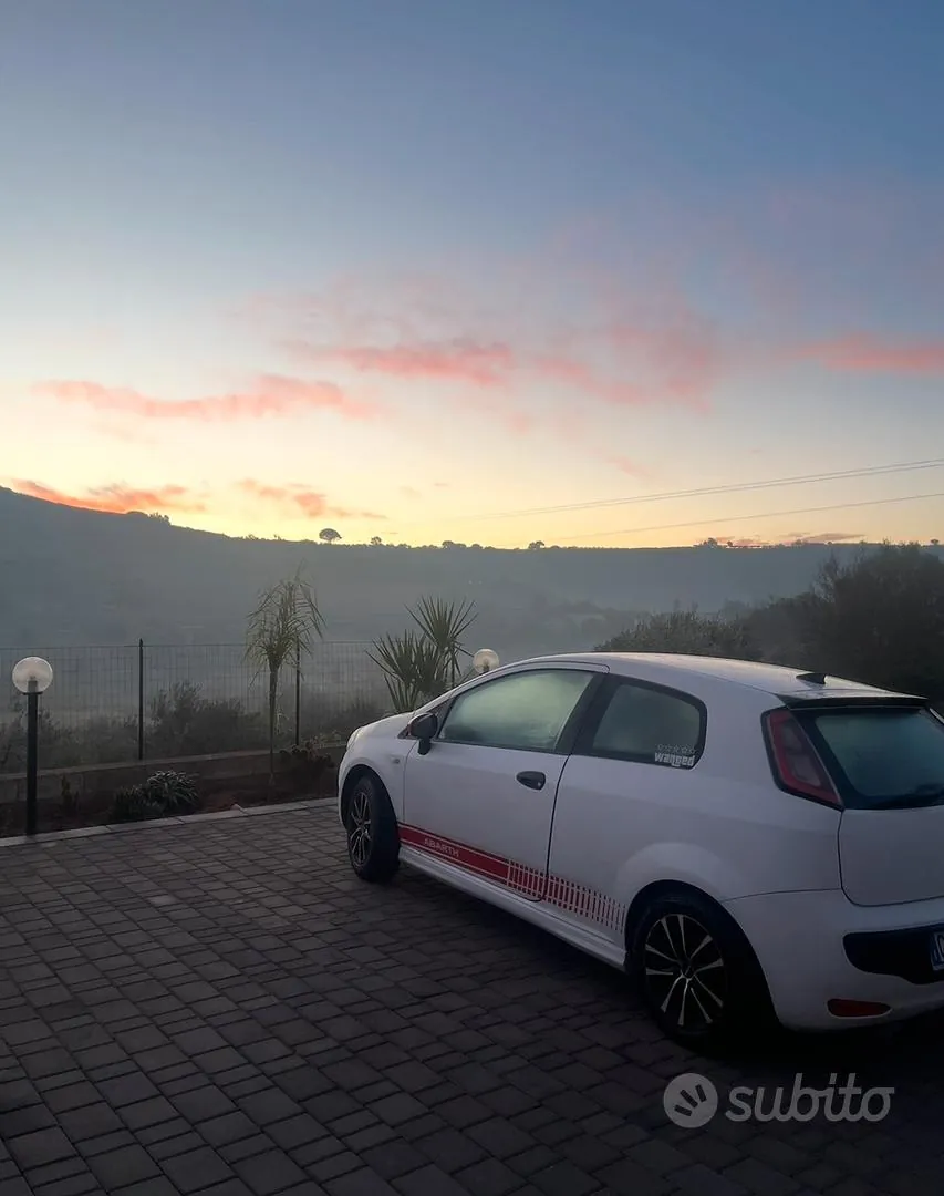 Fiat Grande Punto 2023 photo 5