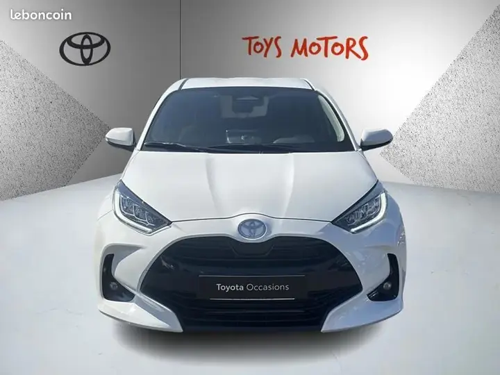 Toyota Yaris 2025 photo 2