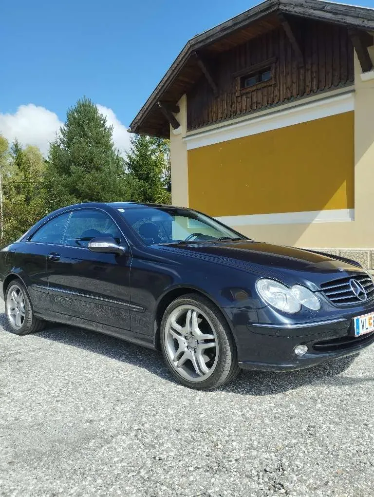 Mercedes-Benz Clk-Class 2003 photo 3