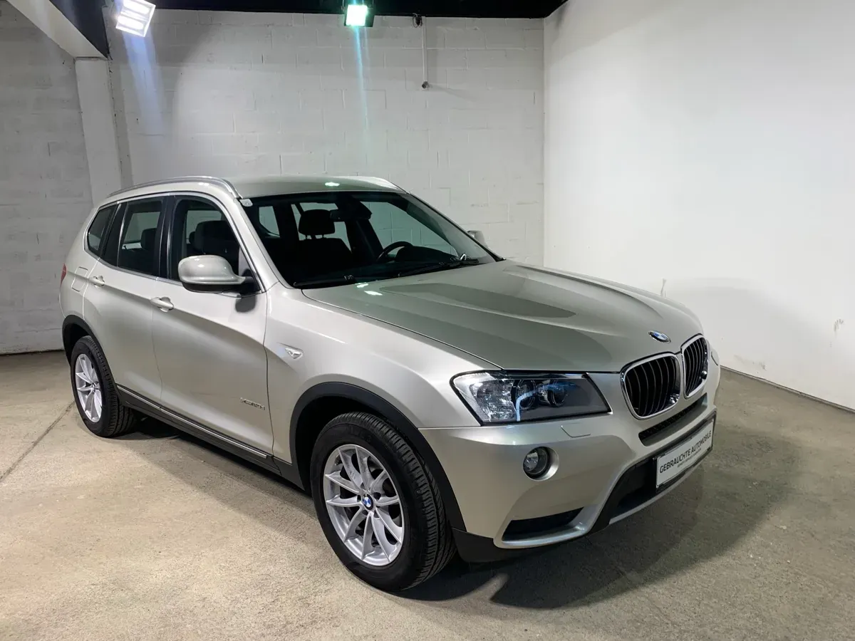 BMW X3 2011 photo 2