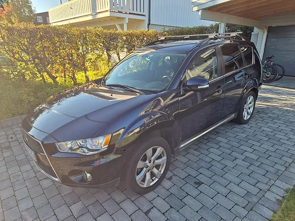 Mitsubishi Outlander 2011 photo 3