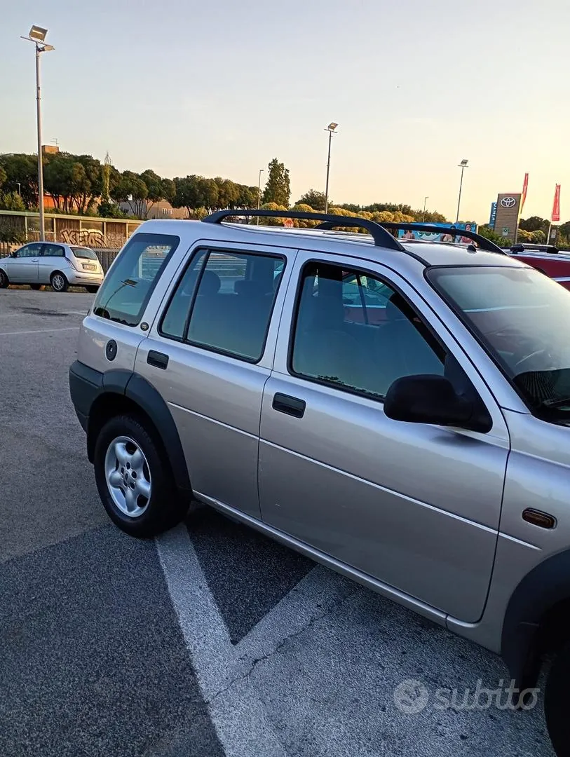 Land Rover Freelander 2001 photo 4