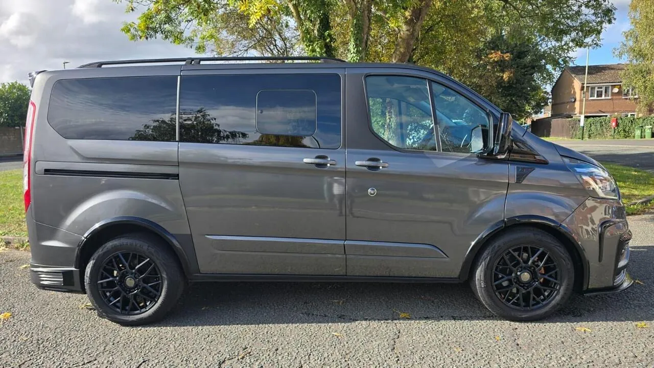 Ford Tourneo Custom 2021 photo 2