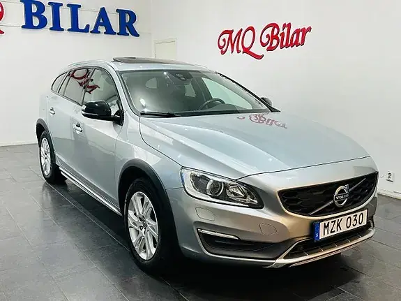 Volvo V60 Cross Country 2016 photo 2