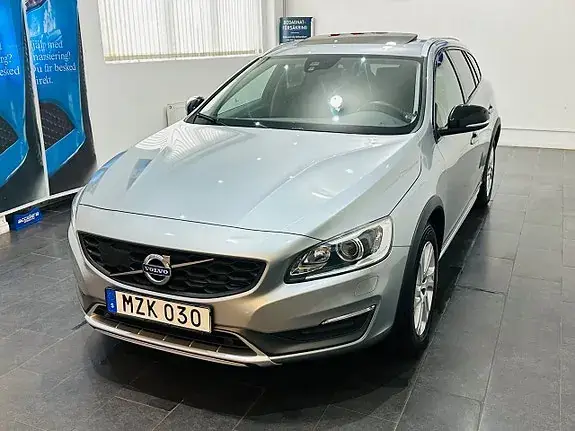 Volvo V60 Cross Country 2016 photo 4