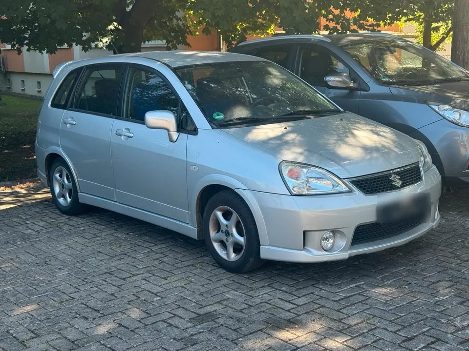 Suzuki Liana