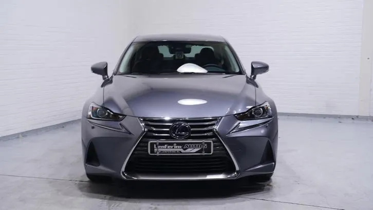 Lexus Is 2020 photo 2