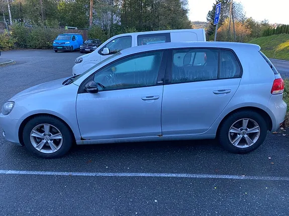 Volkswagen Golf 2012 photo 2