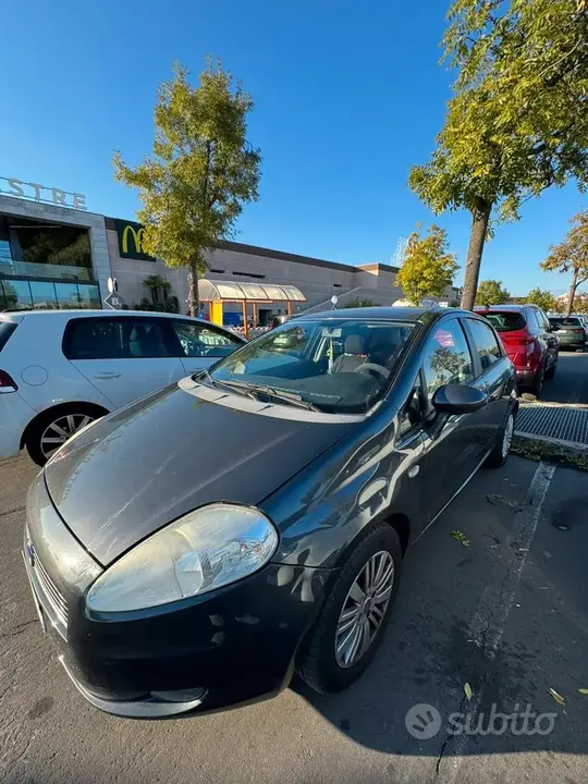 Fiat Grande Punto 2008 photo 2