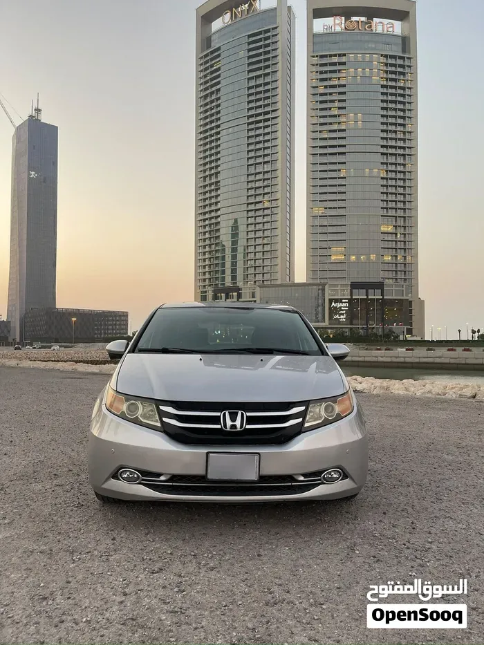 Honda Odyssey 2015 photo 2