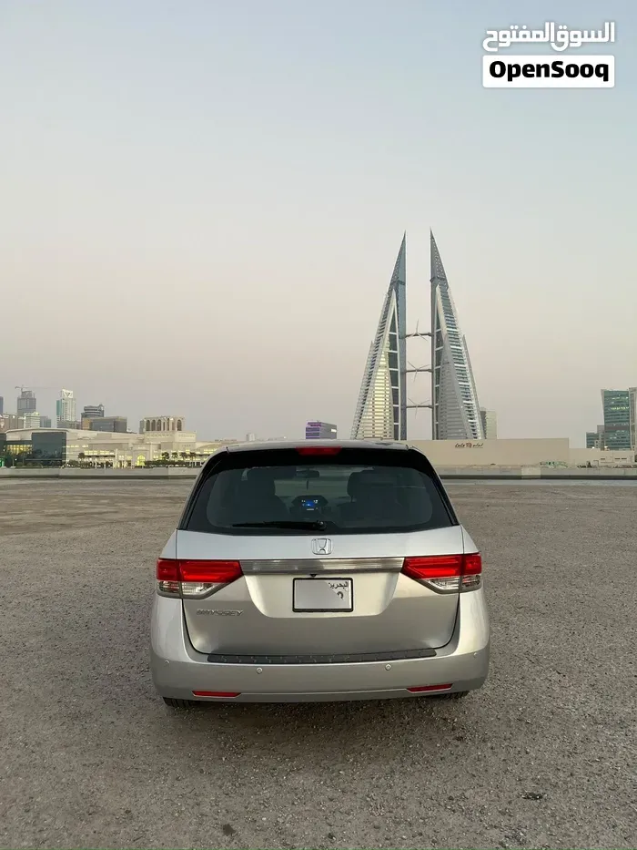 Honda Odyssey 2015 photo 3