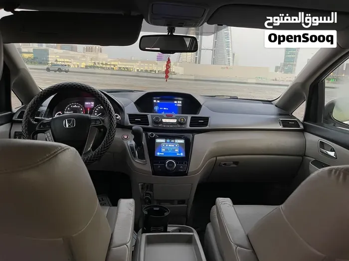 Honda Odyssey 2015 photo 4