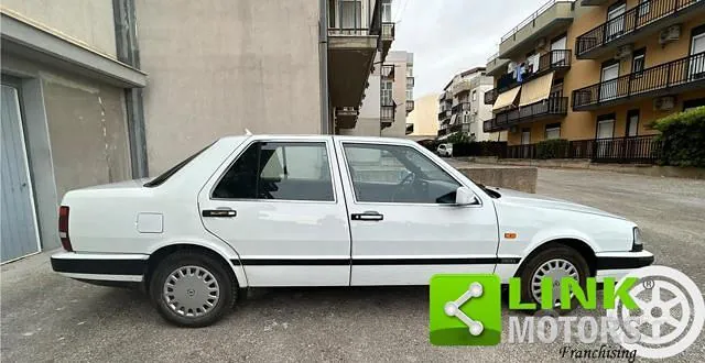 Lancia Thema 1991 photo 2