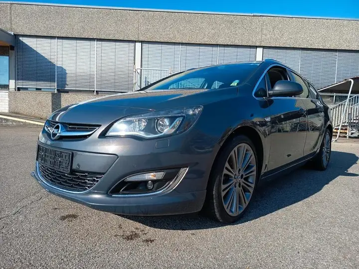 Opel Astra J