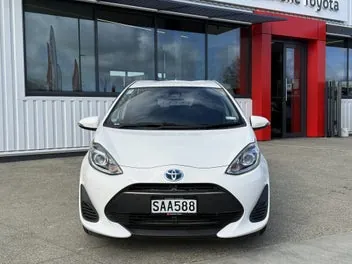 Toyota Aqua 2018 photo 4