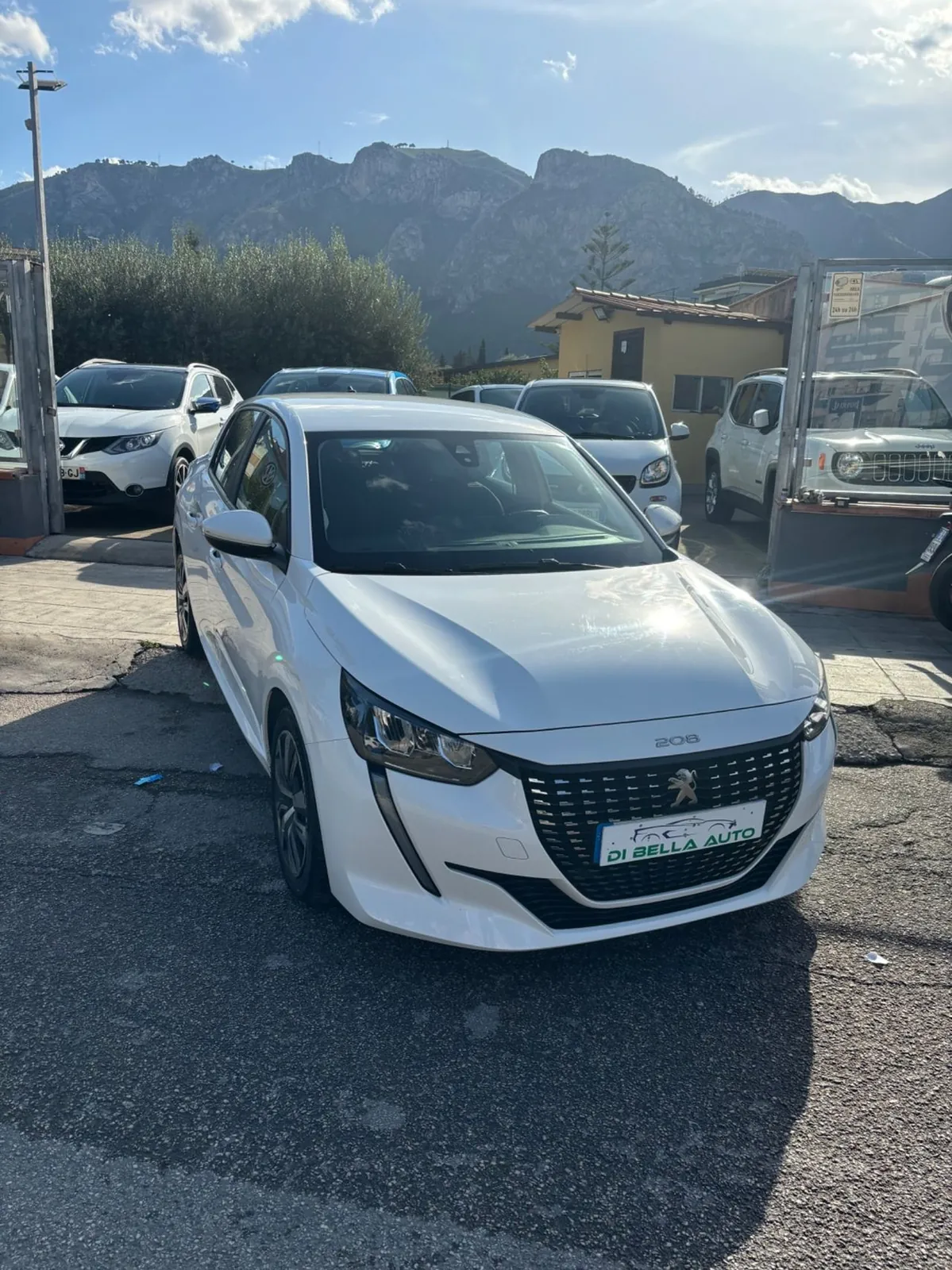 Peugeot 208 2021 photo 2
