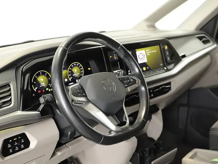 Volkswagen Multivan 2022 photo 2