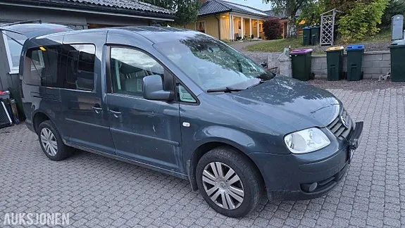 Volkswagen Caddy Maxi 2010 photo 2