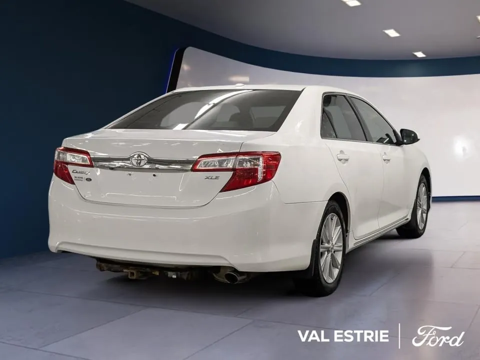 Toyota Camry 2014 photo 2