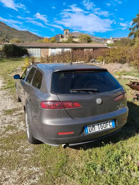 Alfa Romeo 159 2008 photo 5