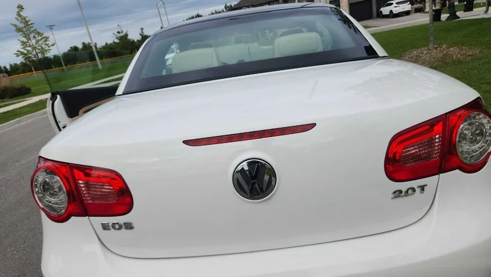 Volkswagen Eos 2011 photo 5