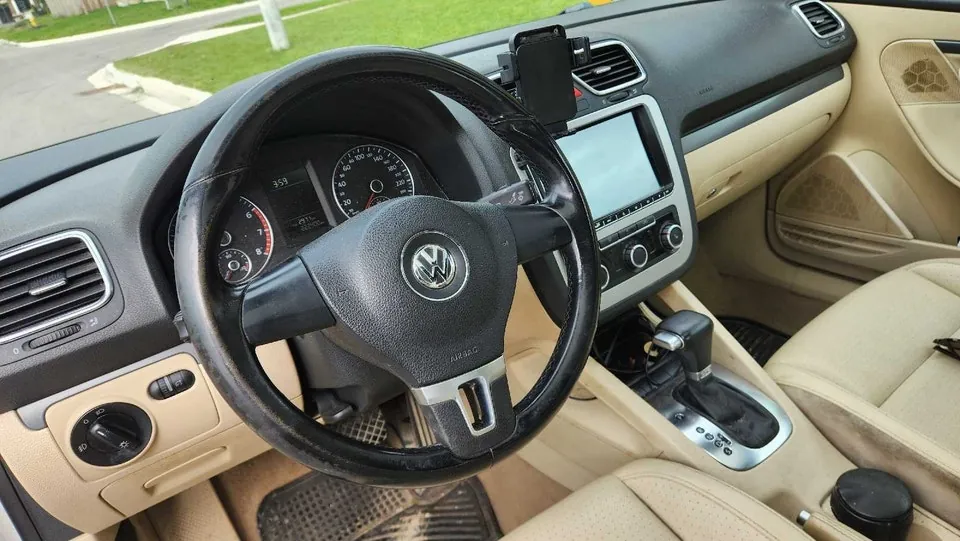 Volkswagen Eos 2011 photo 2