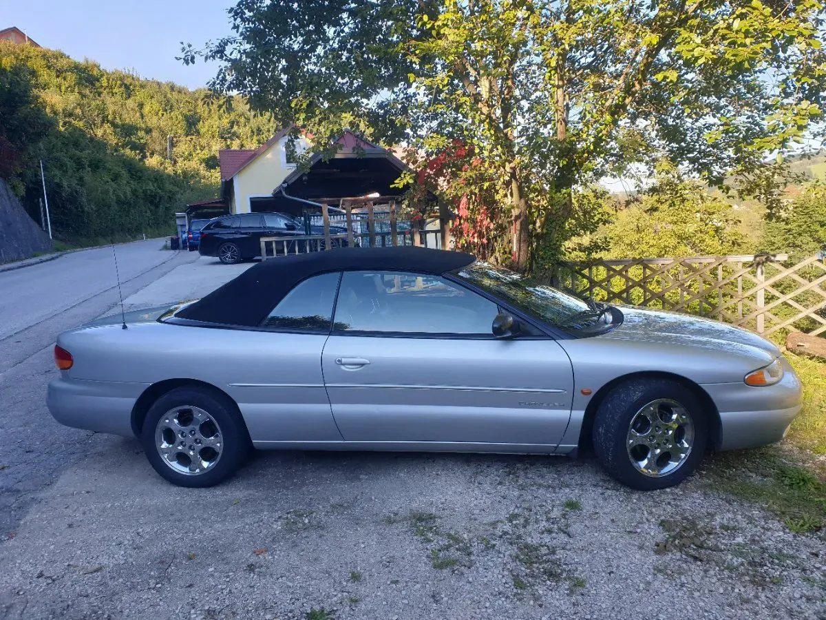 Chrysler Stratus 2000 photo 2