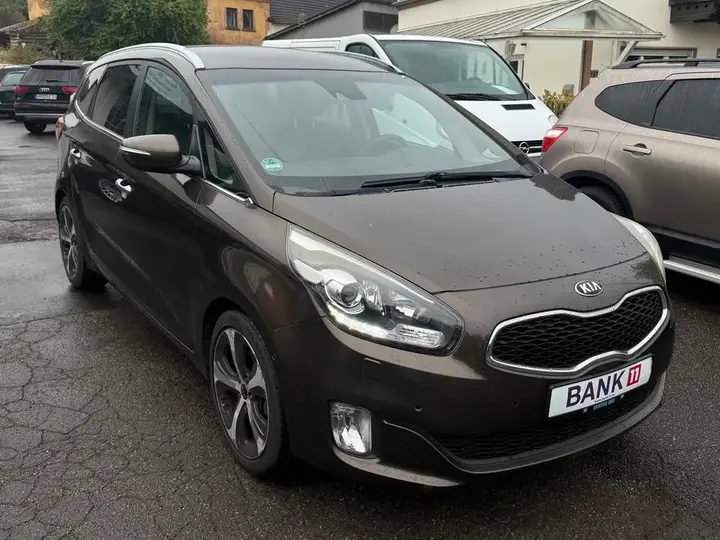 Kia Carens
