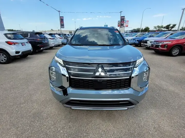 Mitsubishi Outlander 2026 photo 2