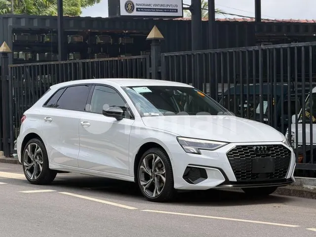 Audi A3 2024 photo 2